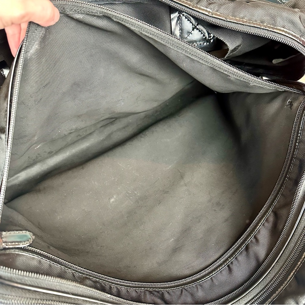 Gucci Black Travel Duffel Bag with Leather Trim - Picture 15 of 16